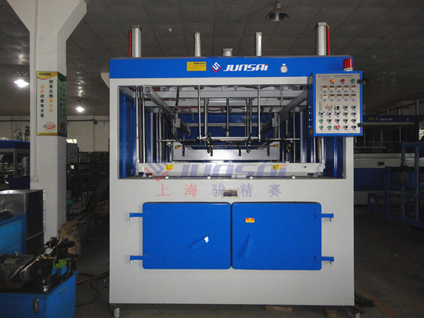 單頭厚片<a href=http://www.198zx.com/ target=_blank class=infotextkey>吸塑機</a>1.jpg